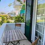 Rizia Bed & Breakfast 3*