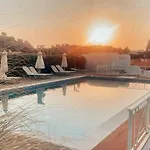 Rizia Bed & Breakfast 3*