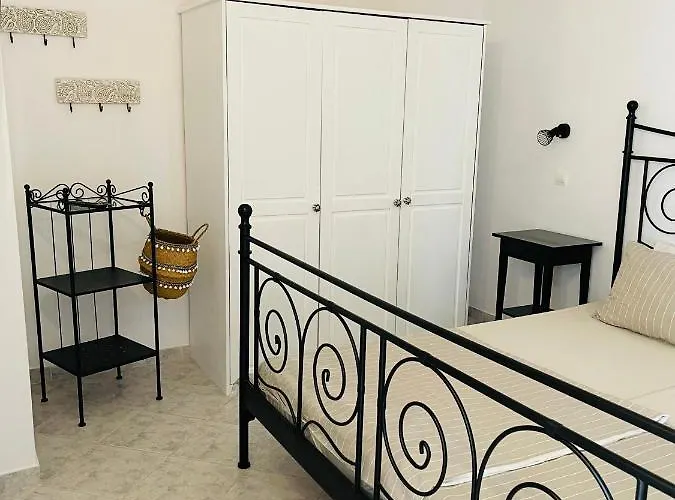 Rizia Bed & Breakfast 3*