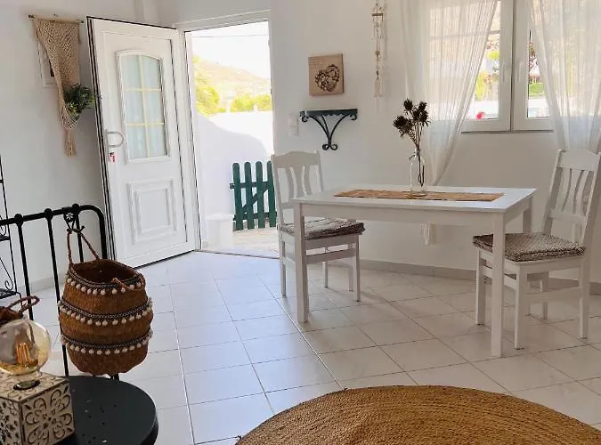 Rizia Bed & Breakfast 3*