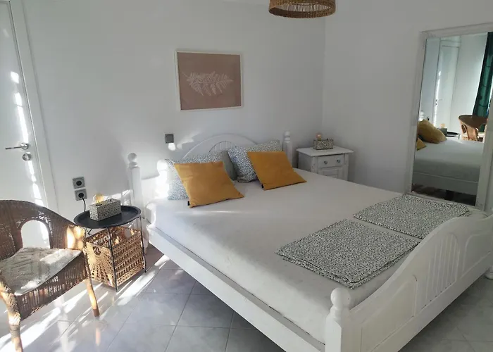 Rizia Bed & Breakfast 3*