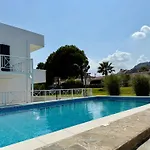 Rizia 3*