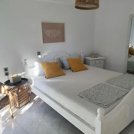 Rizia Bed & Breakfast 3*