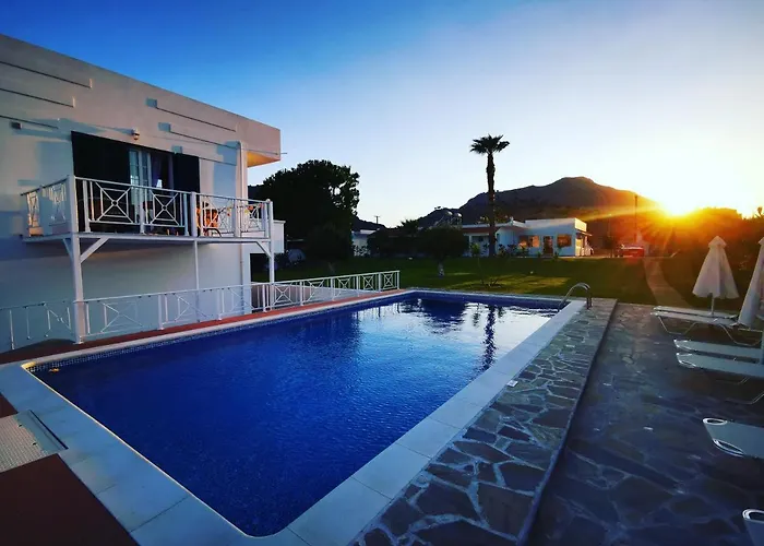 Rizia Bed & Breakfast 3*