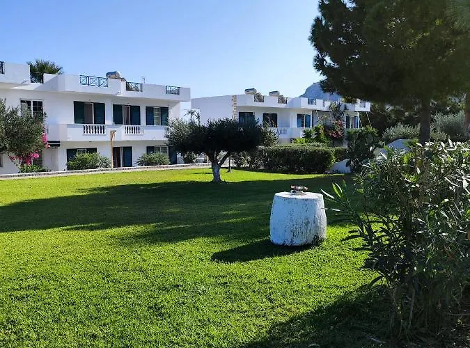 Rizia Bed & Breakfast 3*