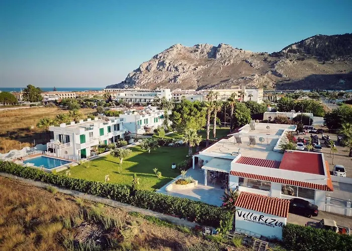 Rizia Bed & Breakfast 3*